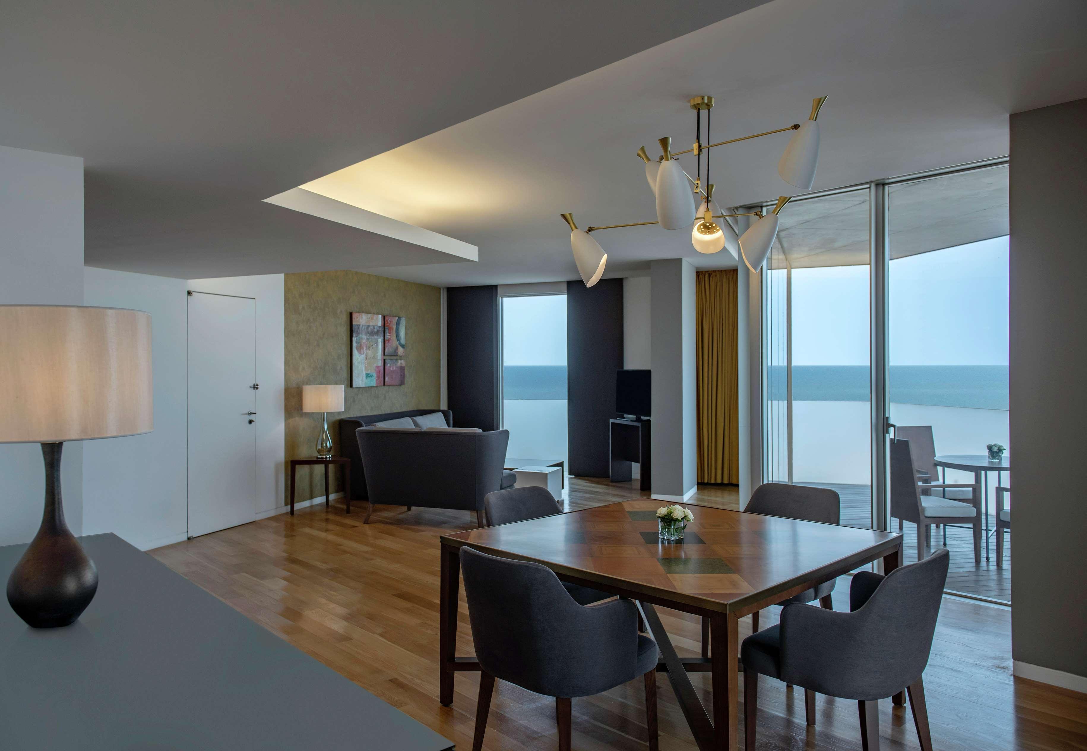 Hotel Hilton Beirut Downtown Extérieur photo