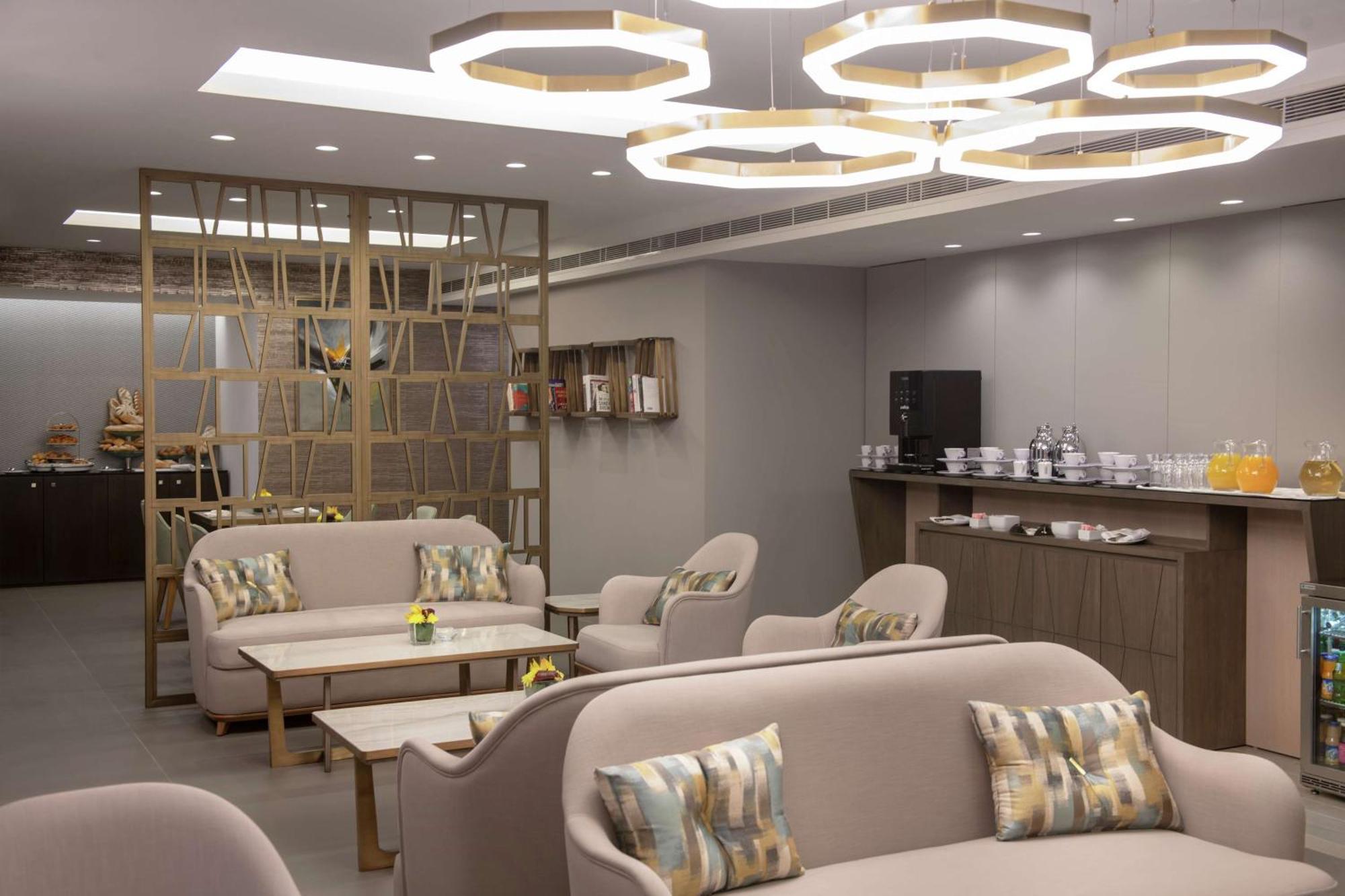 Hotel Hilton Beirut Downtown Extérieur photo
