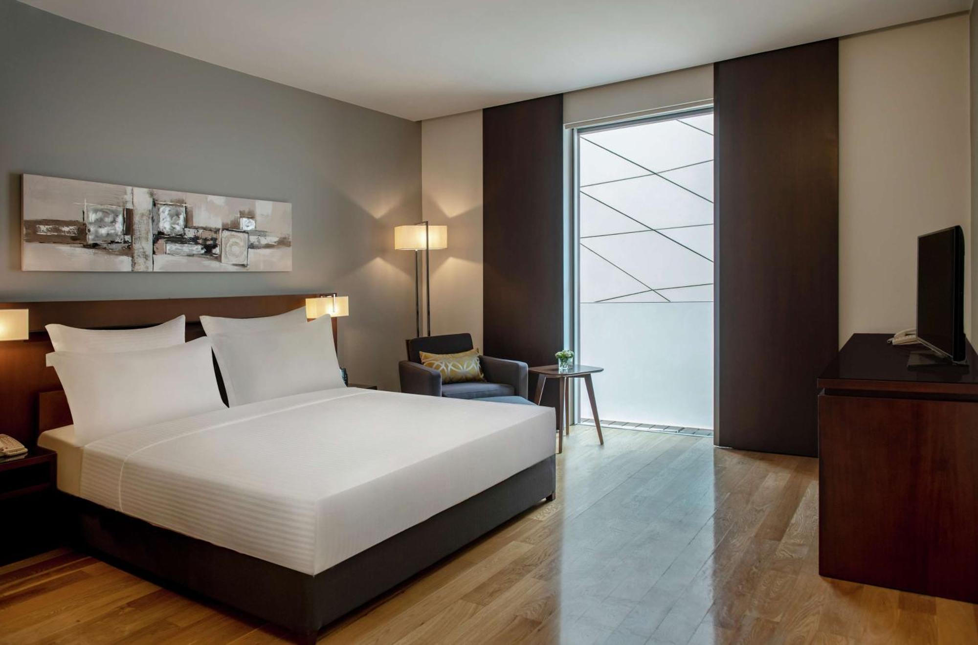 Hotel Hilton Beirut Downtown Extérieur photo