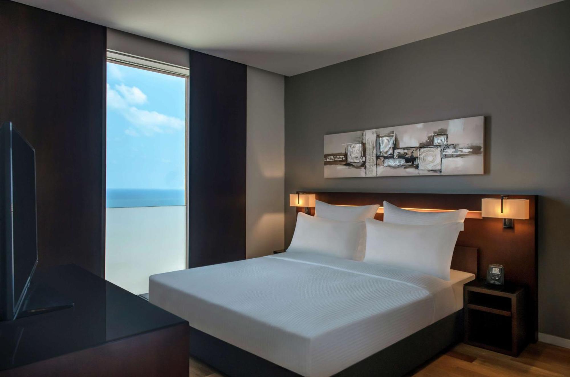 Hotel Hilton Beirut Downtown Extérieur photo
