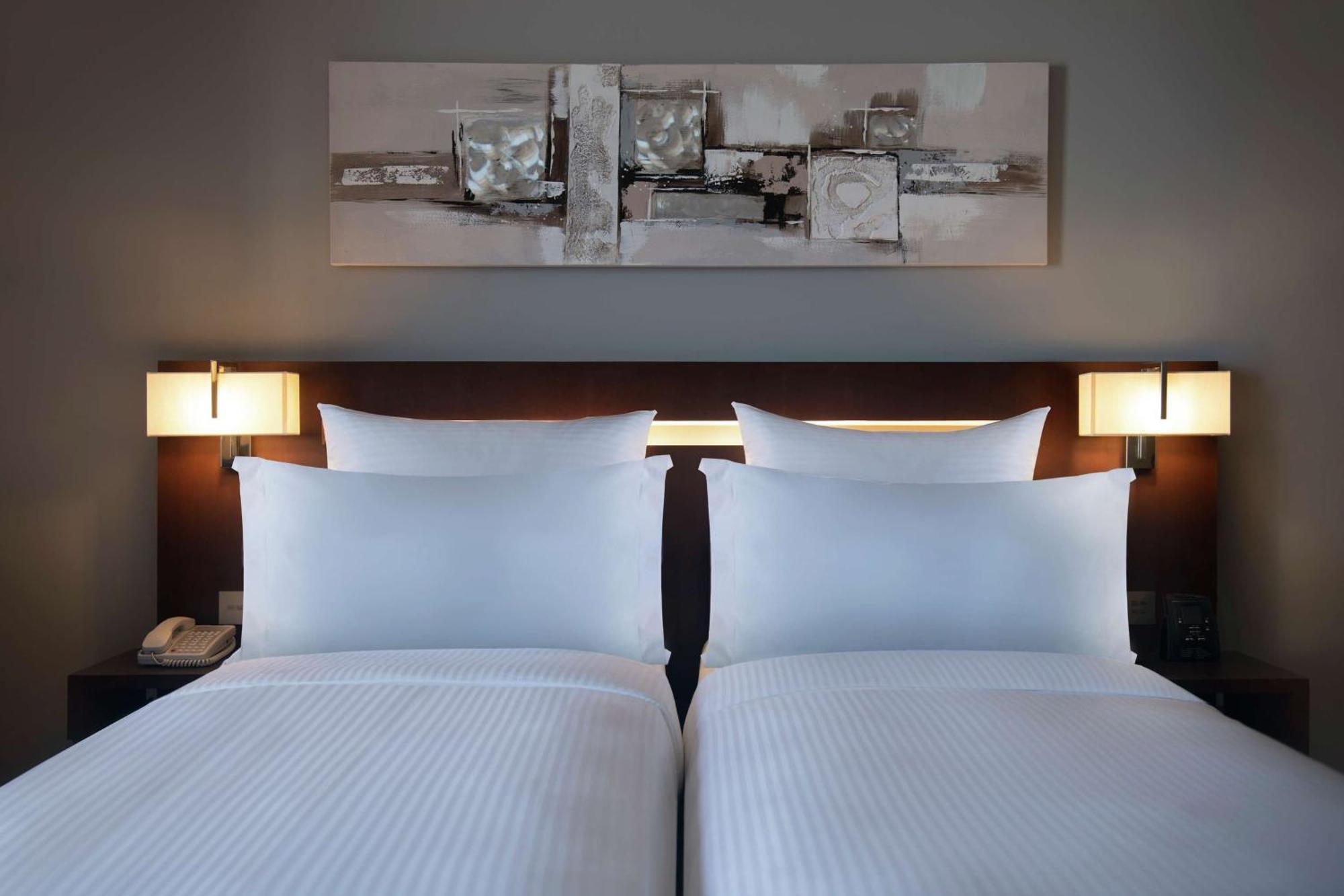 Hotel Hilton Beirut Downtown Extérieur photo