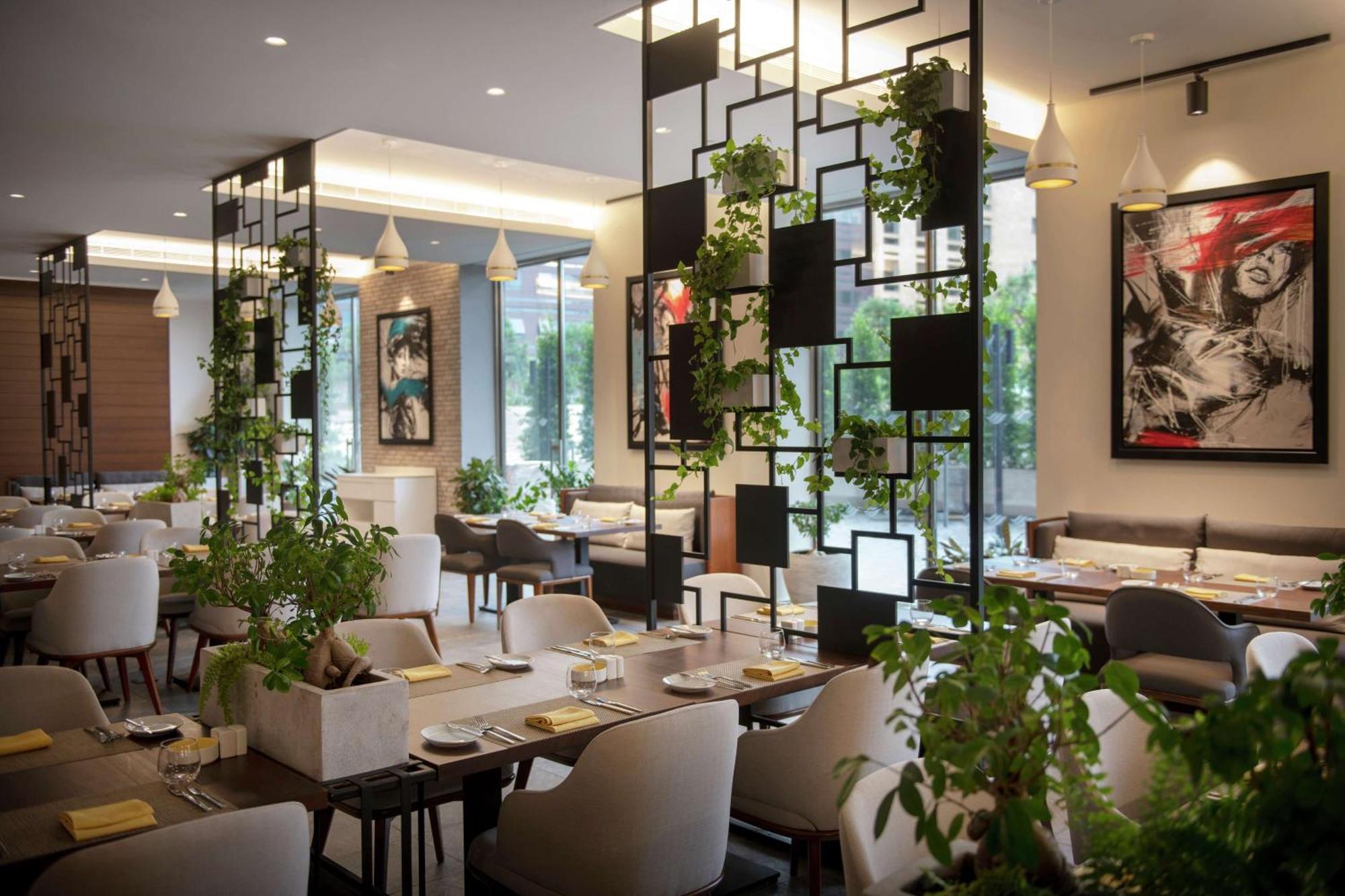 Hotel Hilton Beirut Downtown Extérieur photo